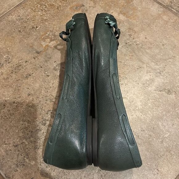 SOLD Gianni Bini Leighton Green Leather Flats Shoes Womens Size 8 Moc Toe - Picture 9 of 16